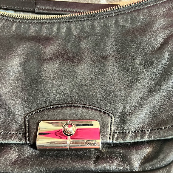 Coach Black Crossbody Bag with Adjustable Strap and Flap Closure - Picture 5 of 16